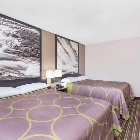 Super 8 By Wyndham Columbus Airport Otel Dış mekan fotoğraf