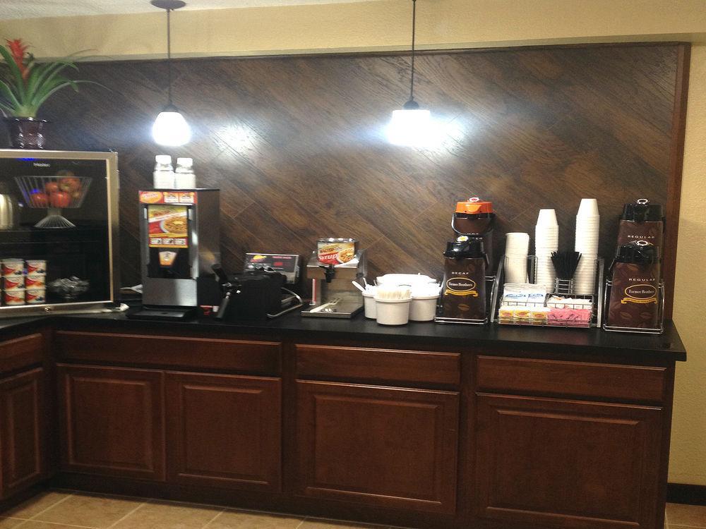 Super 8 By Wyndham Columbus Airport Otel Dış mekan fotoğraf