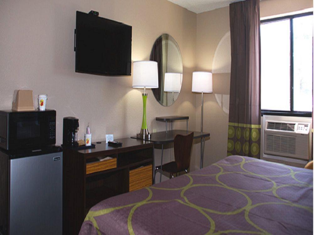 Super 8 By Wyndham Columbus Airport Otel Dış mekan fotoğraf