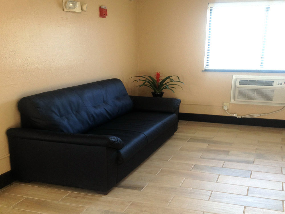Super 8 By Wyndham Columbus Airport Otel Dış mekan fotoğraf